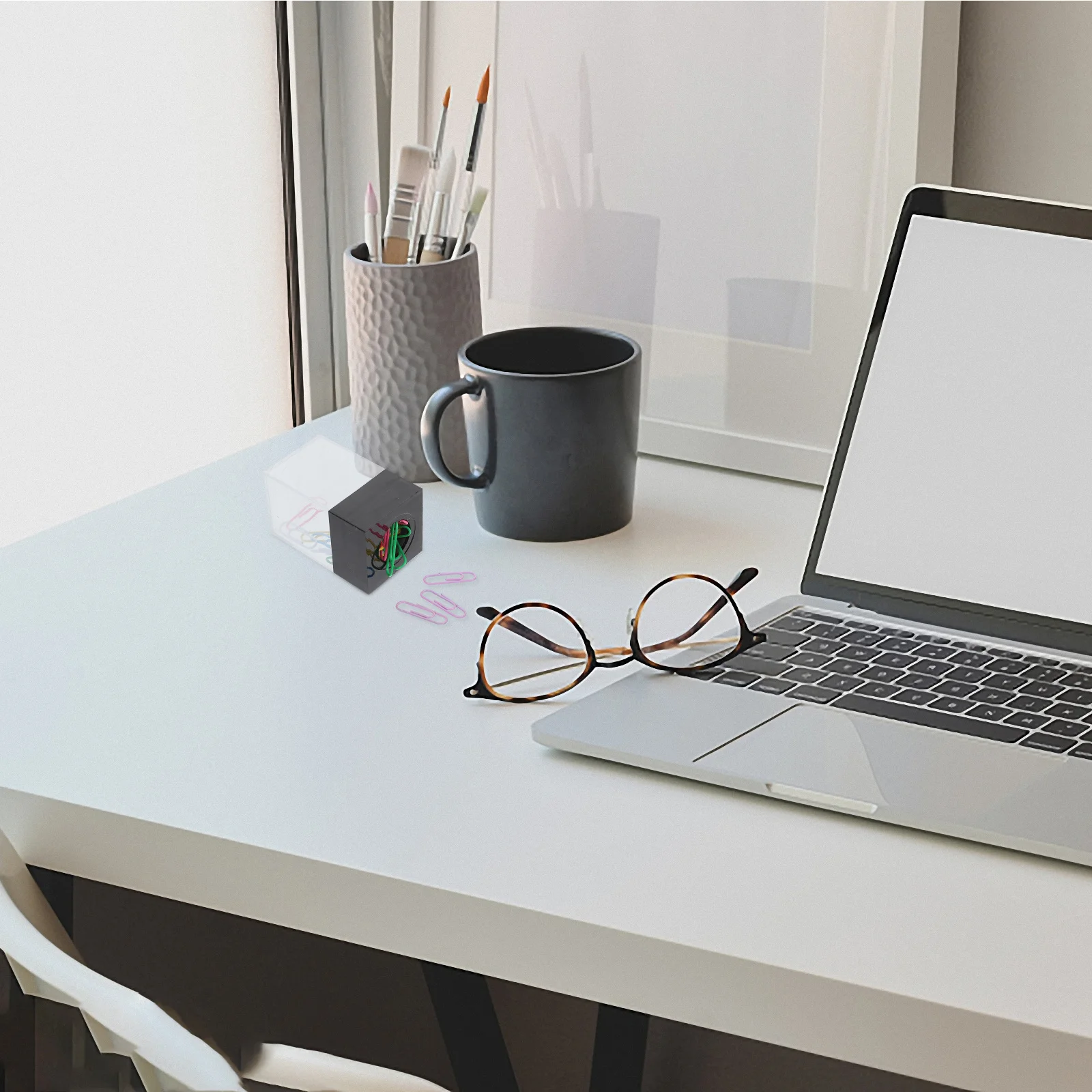 

2pcs Plastic Paperclip Holders Multi-Functional Desk Organizers Storage Boxes For Paper Clips Thumbtacks Screws Student