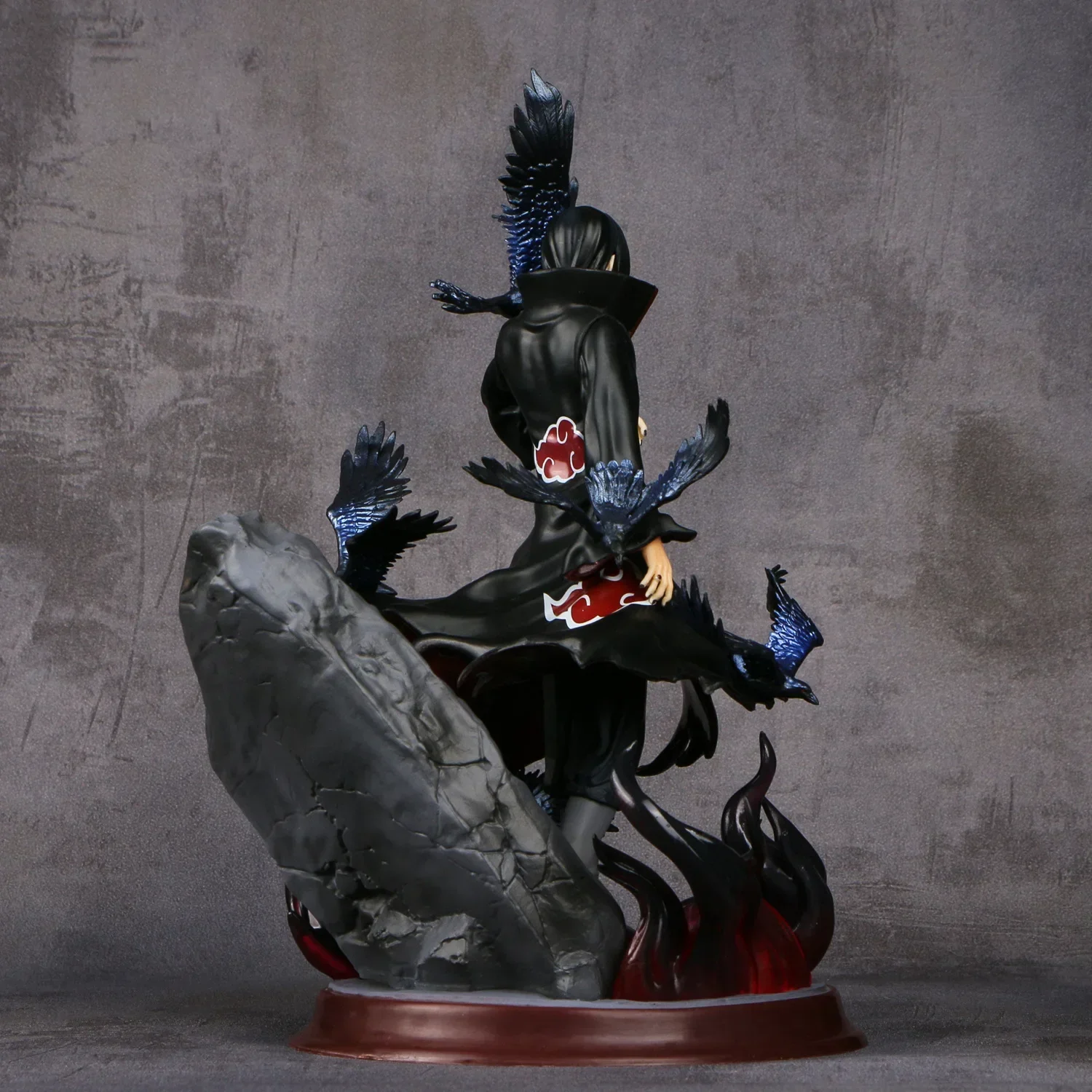 Image of 28CM Anime Action-figuren Spielzeug Uchiha Itachi Figur Premium Version Crow Halle Modell PVC Dekoration Kinder Geschenke Junge