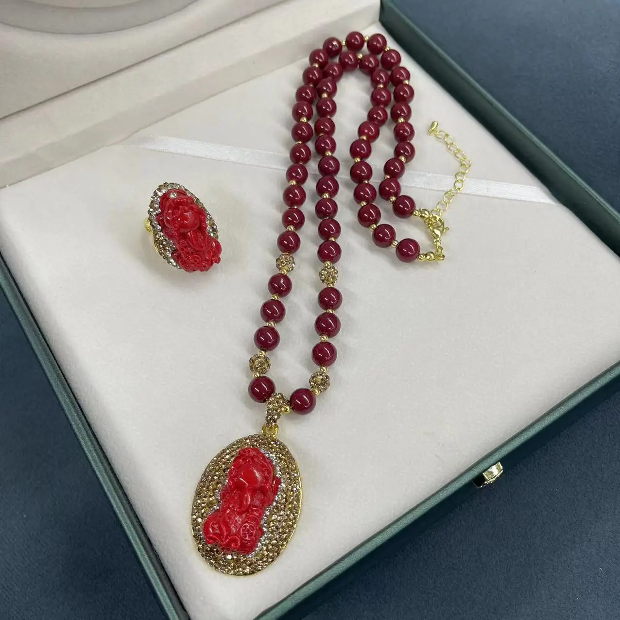 

Ore generation cinnabar set original design clay point crystal craft jewelry factory direct sales pendant necklace ring