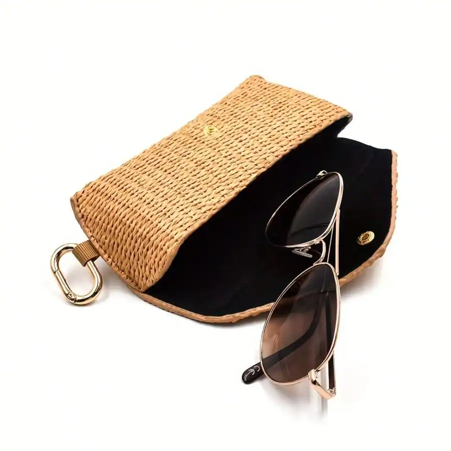 

1pc Chic Woven Straw Eyeglass Case: Hook, PP Material - Women's Fashion Accessory