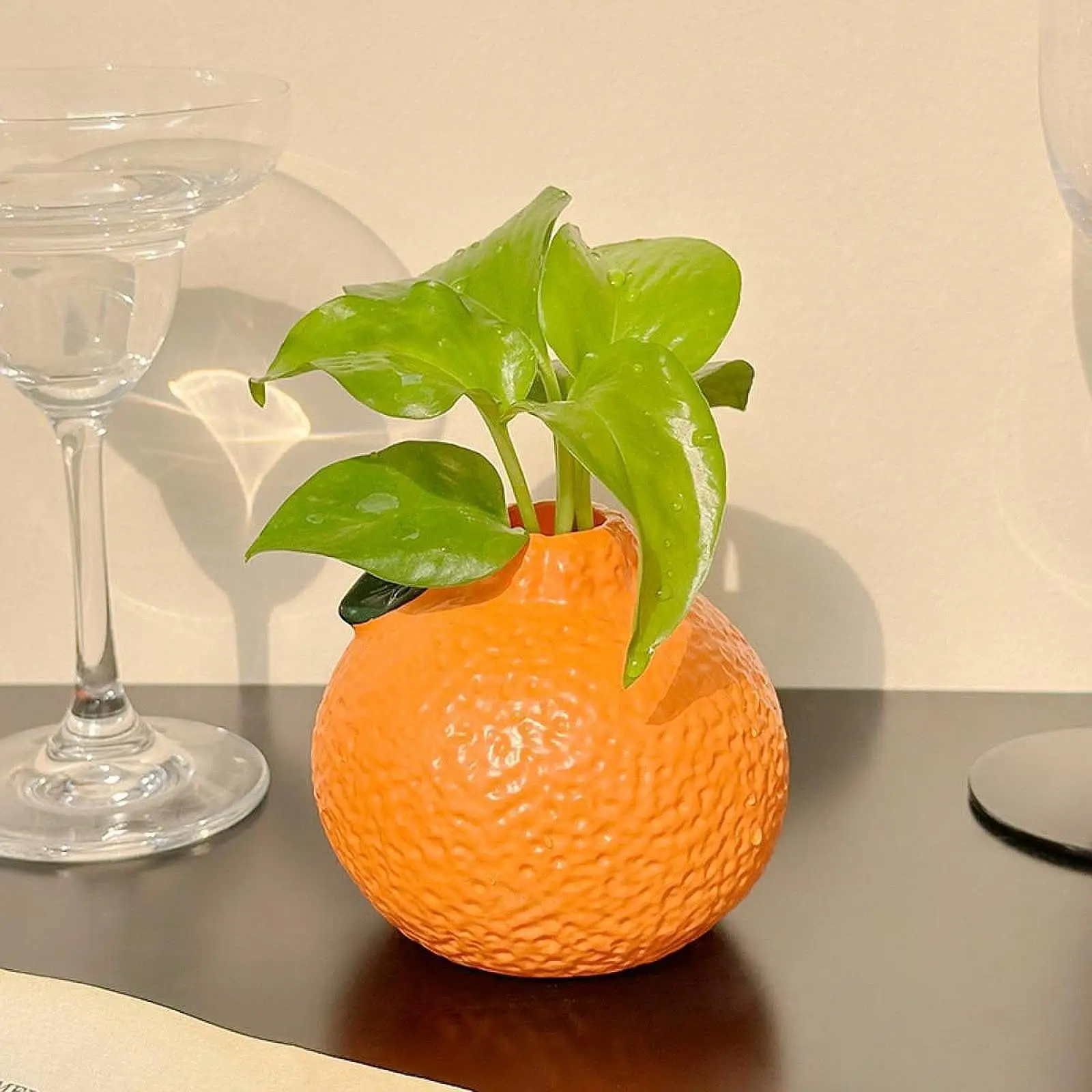 Hydroponic Vase Table Centerpieces Desk Plant Pot Orange Shaped Flower Vase for Office Living Room Fireplace Wedding Side Table