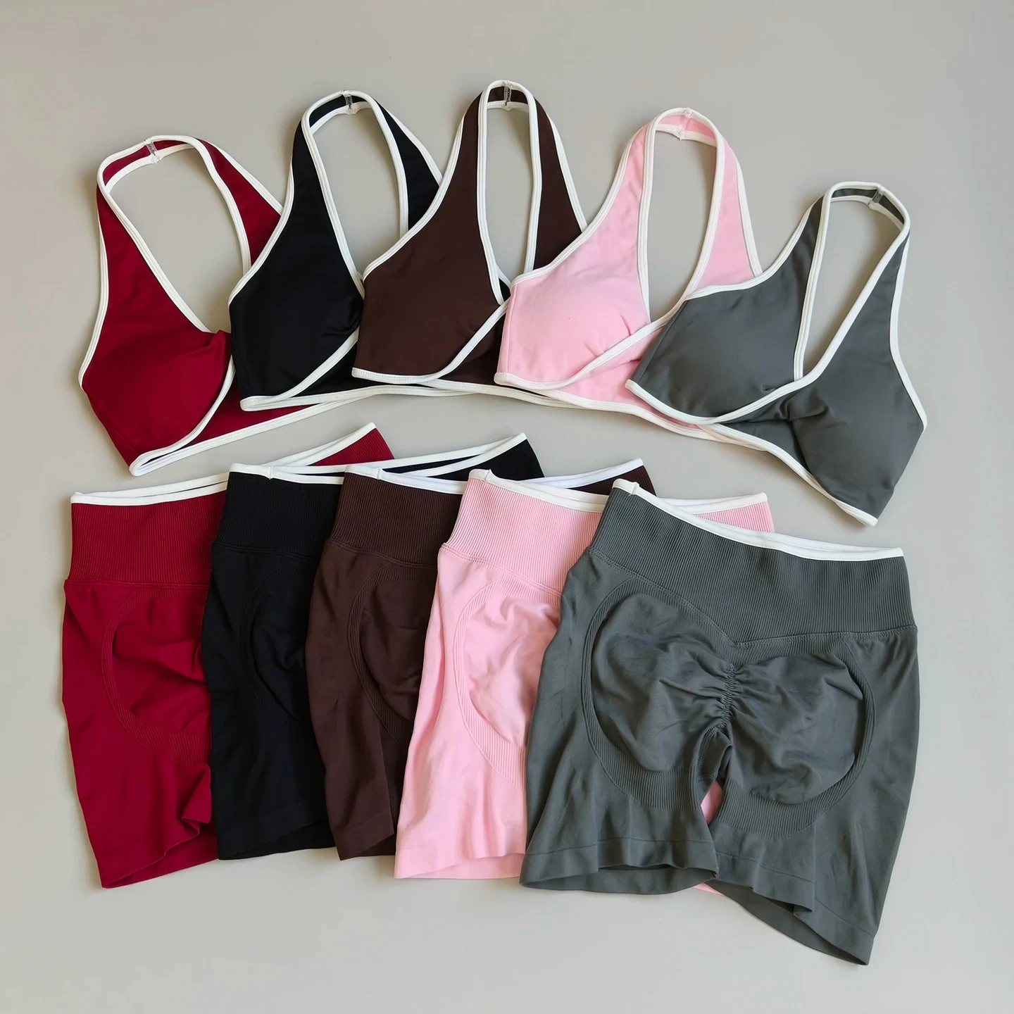 Seamless Suit Stitching Push-up Sports Vest Bras Gym Women Running Aerobics High Elastic Hip Lifting Sports Shorts Yoga Sets