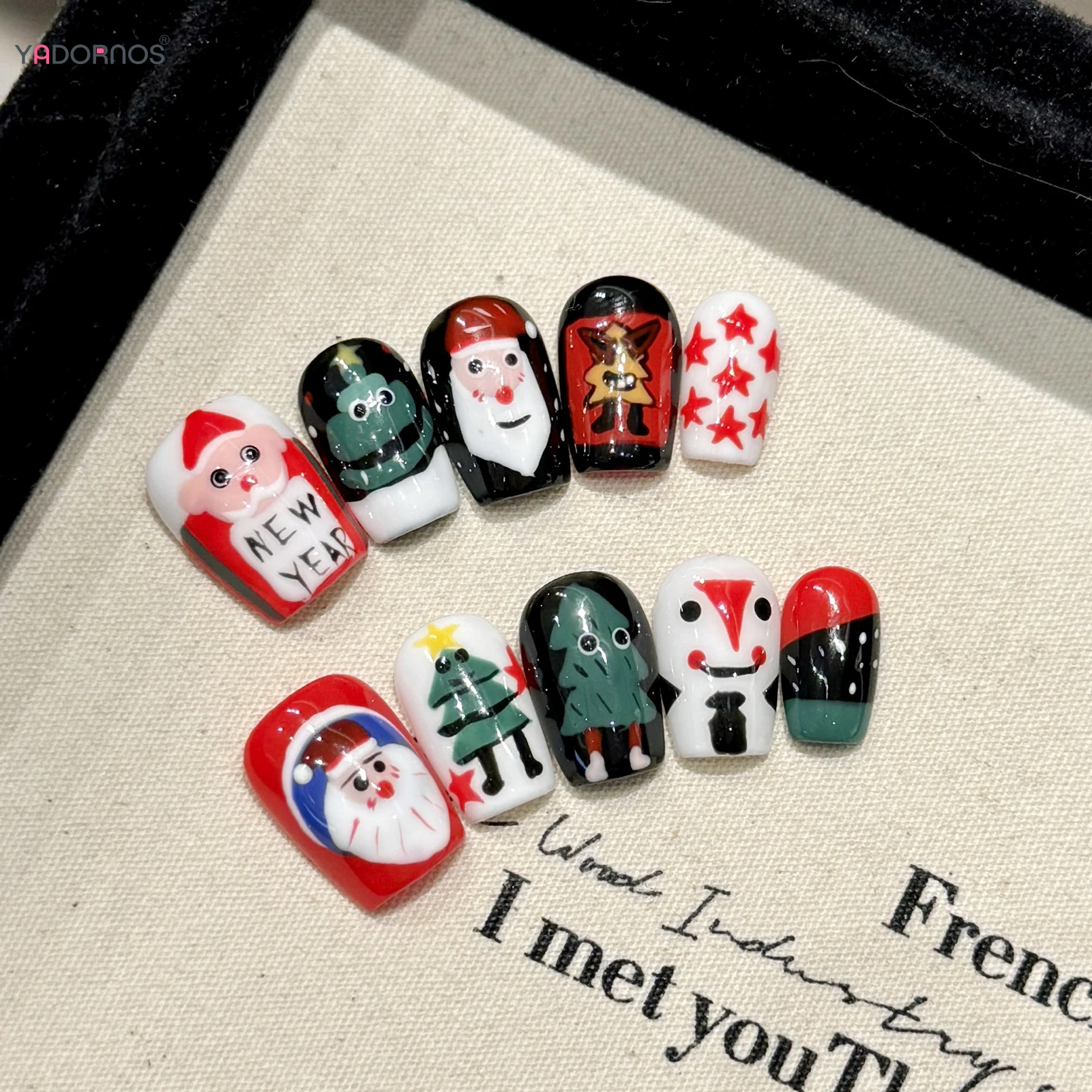 10pcs Handmade Short Ladder False Nails Red Green Cute Cartoon Santa Claus Xmas Tree Snowman Designs Christmas Press On Nails