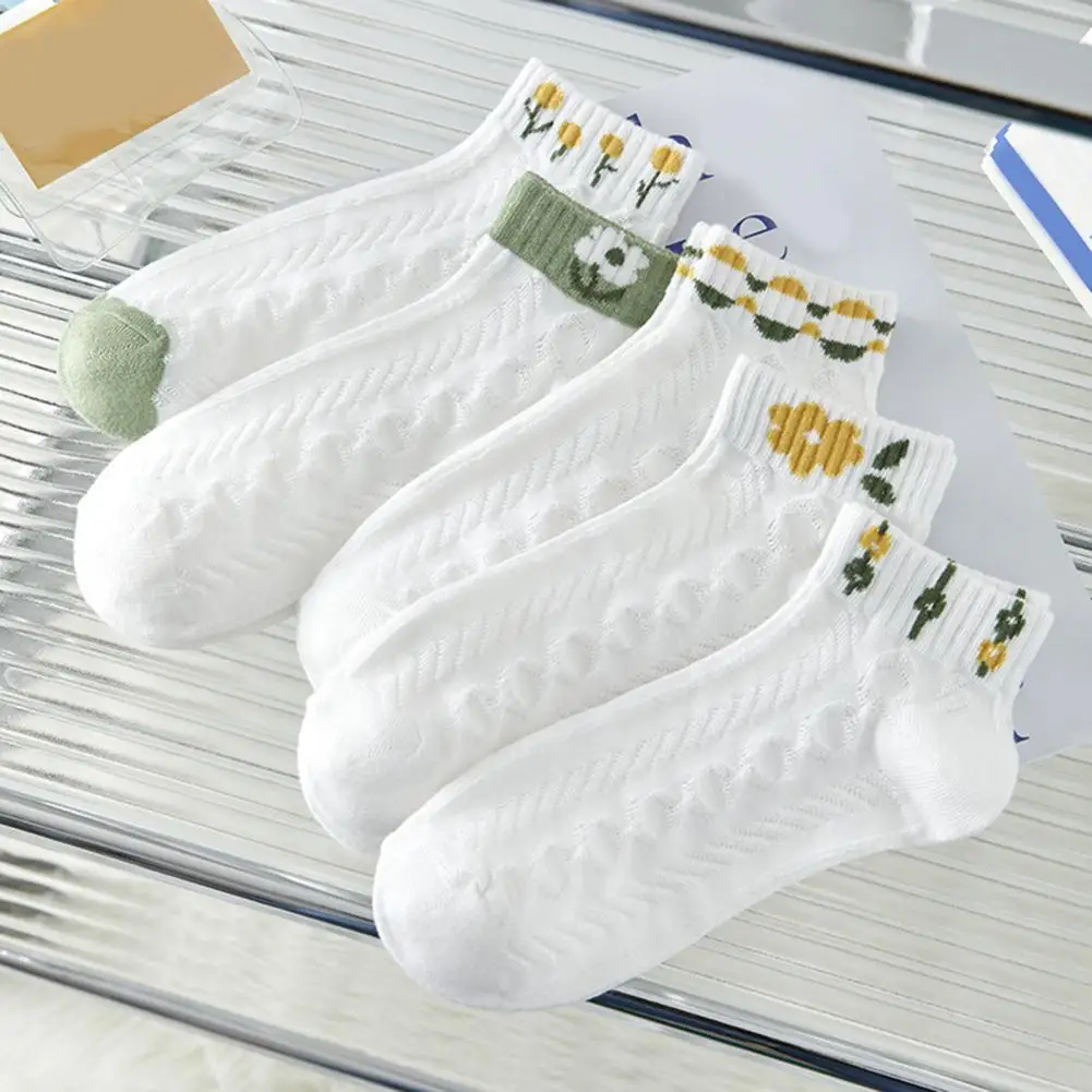 Weiche Socken Damen-Sports ocken mit Blumen druck setzen ein atmungsaktives, rutsch festes Mid-Tube-Design mit hoher Elastizität für den täglichen Gebrauch