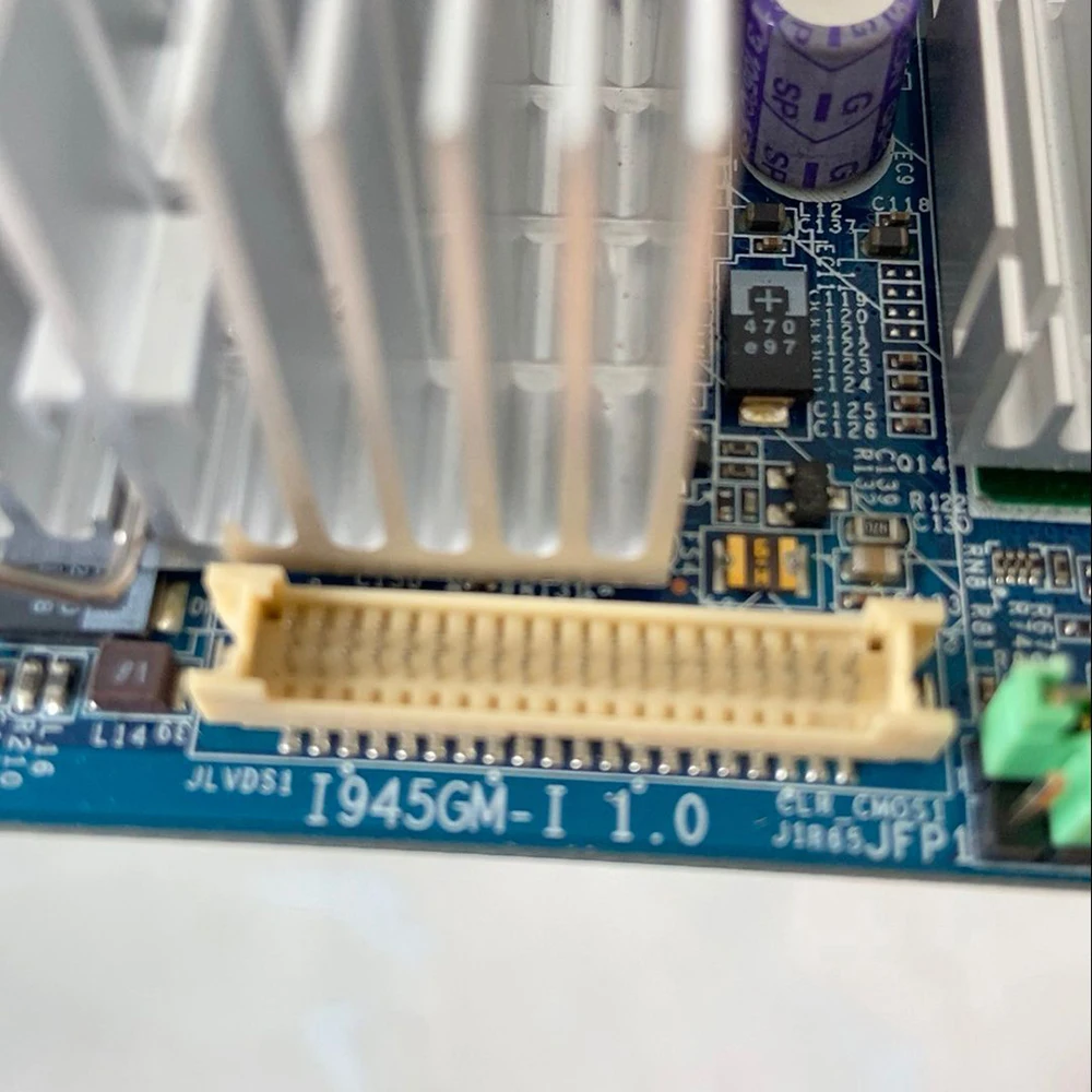 

I945GM Mini ITX Motherboard AIMB-253L-00A1E