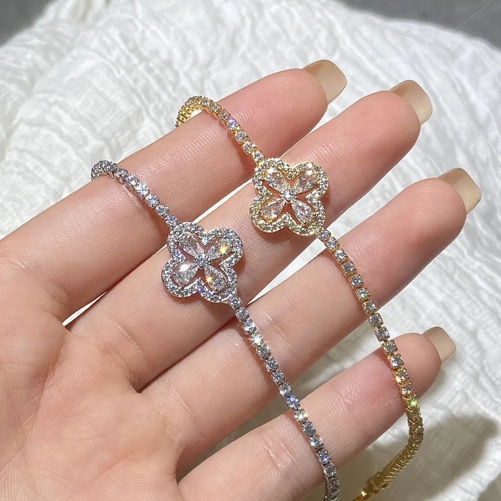 Delicate Flower Bracelet Micro-inlaid Zirconia Hand Jewelry Niche Design Sense Temperament Exquisite Four-leaf Flower Bracelet