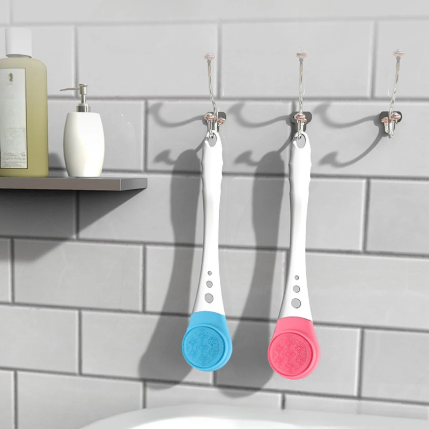Ergonomic Long-Handled Bath Brush - Full Body Cleanse & Massage - Exfoliating Shower Tool for Ultimate Relaxation