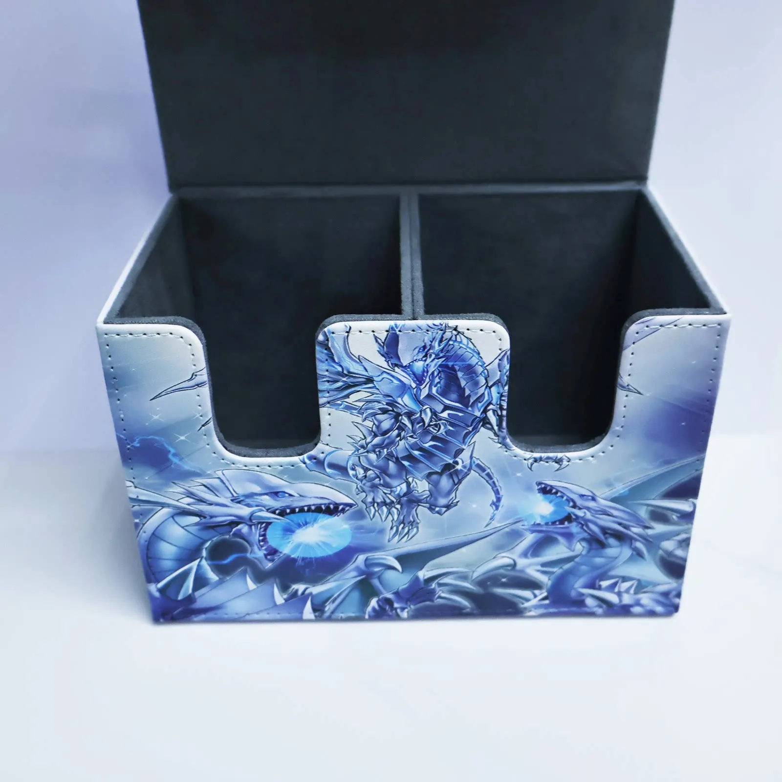 Suitable for Yu-Gi-Oh! Blue Eyes White Dragon/Sasara Card Box Magnetic Leather Dark Magician Game Collection Card Storage Box