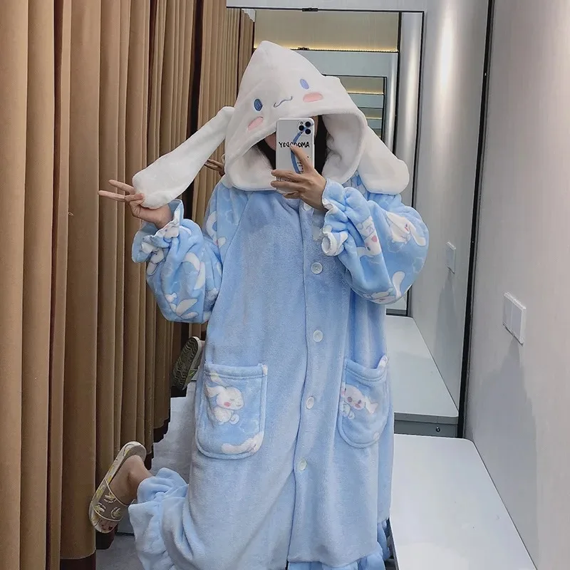 Kawaii Sanrio Night-Robe Cinnamoroll Autumn Wintertime Plush Loungewear Women\'s Pajamas Robe Hooded Cute Pajamas Plush Nightgown