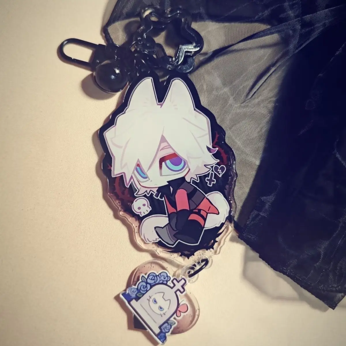 Game Devil May Cry Vergil Dante Cosplay Tinplate Badge Acrylic Pendant Cute Keychain Backpack Decoration Fans Gift Collection view 5