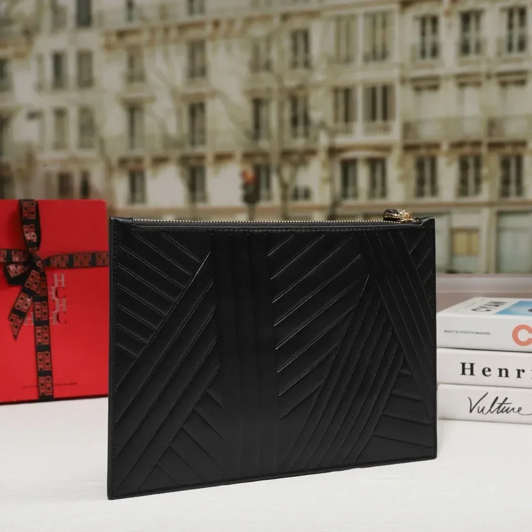 

Simple Vintage Messenger Purse Bag For Women With Trendy Design Letter Logo Solid Color And Luxury