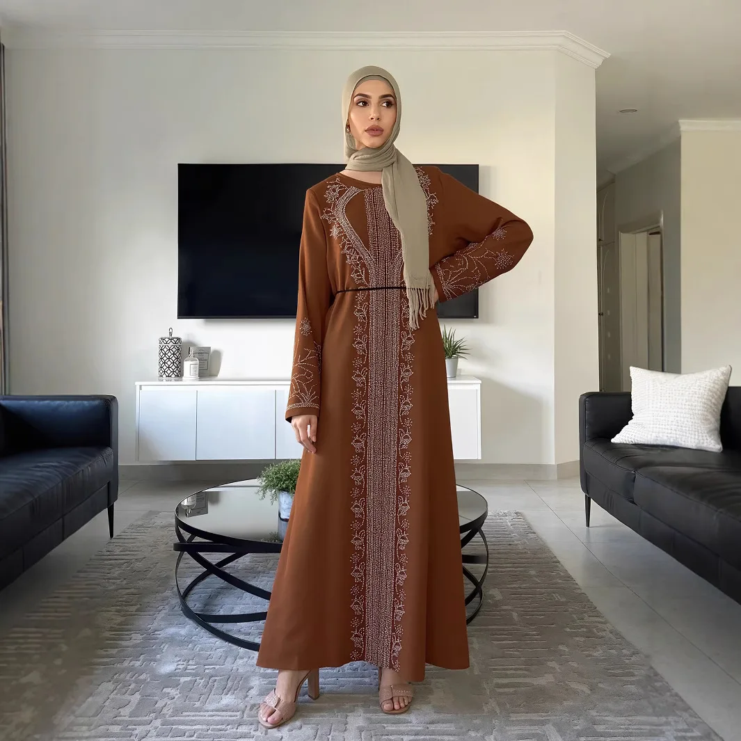Außenhandel Nahen Osten Arabisch frauen Robe Mode Heißer Diamant Dubai Langes Kleid Muslimischen Kleid Cw62624
