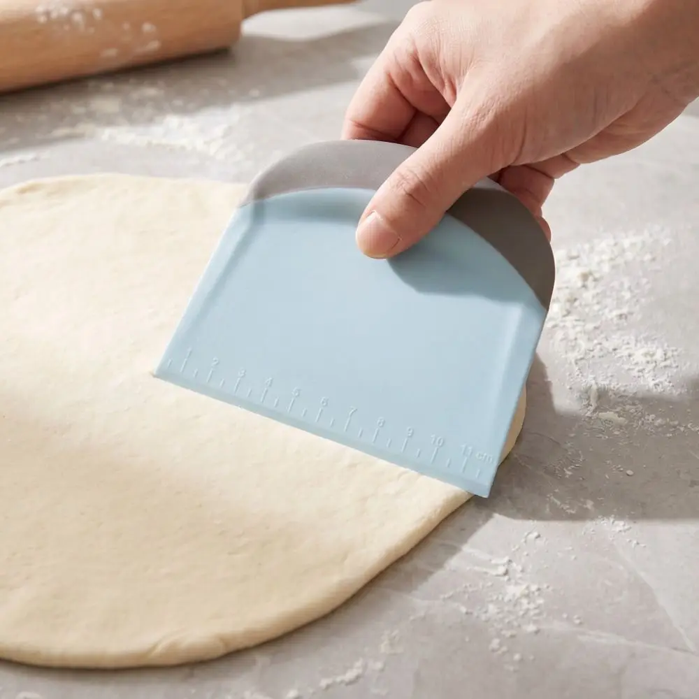 Double Scale Dough Scraper Multi-Functional Soft Handle Cake Divider Easy To Clean Manual Operation Pastry Cutter Kitchen Tool