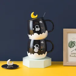 Astronauta caneca dos desenhos animados bonito astronauta garrafa de água cerâmica com lua colher cobertura grande capacidade prático feriado casal presente copo