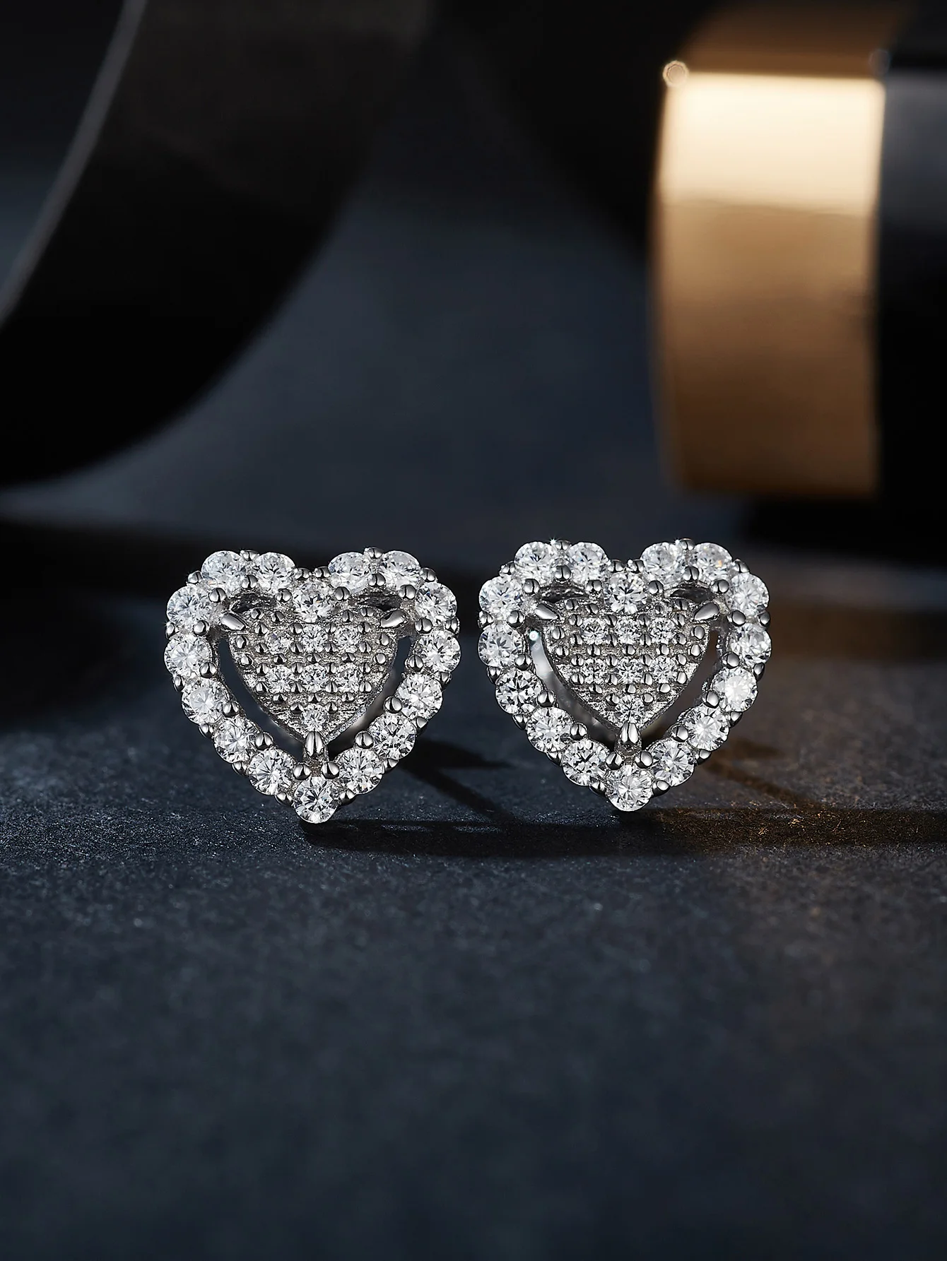 Heart Earrings Hollow Design Paved Full Moissiante Earring for Women S925 Silver Stud Earrings Gra Certificate Fine Jewelry