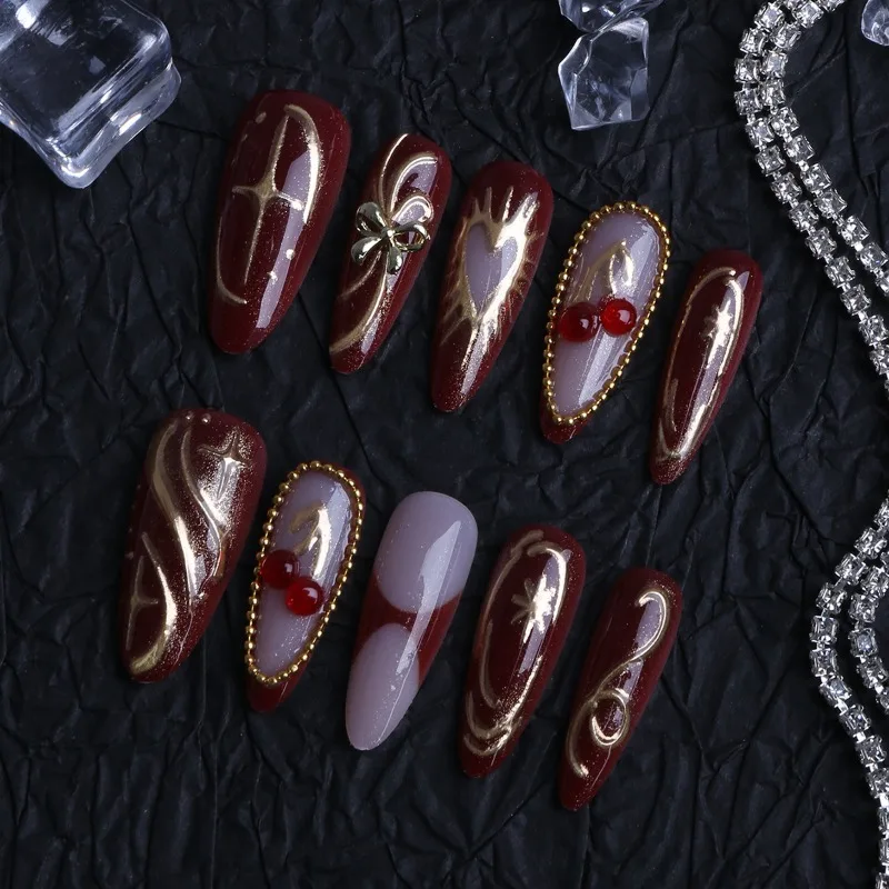 24 قطعة الذهب الأحمر اللوز الأظافر كاذبة القلب الكرز القوس تزيين الصحافة على الأظافر الراقية أنيقة الأوروبية الأمريكية الفاخرة الأظافر وهمية