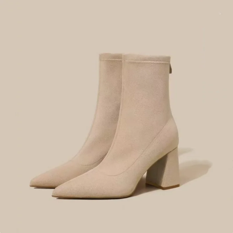 Elegante Winterstiefel in Übergröße mit spitzer Zehenpartie, aus Wildleder, bequem, mit quadratischem Absatz, lässige Arbeitsstiefeletten für Damen, modischer neuer Stil. – Detail 8