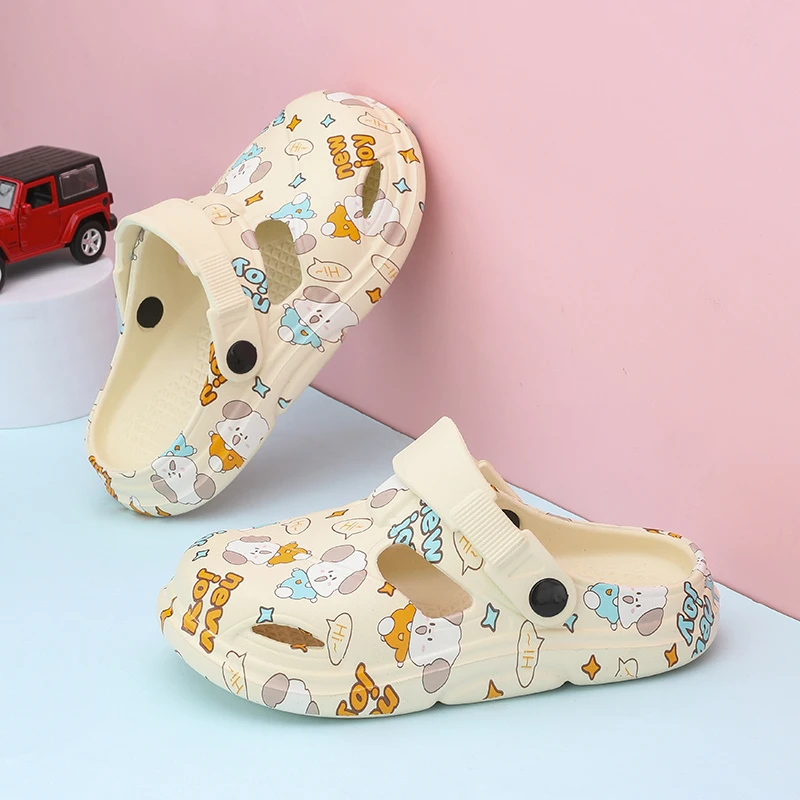 Children\'s Crocs thicken, soft soles, feel like shit, Baotou slippers are lightweight, breathable and comfortable in summer