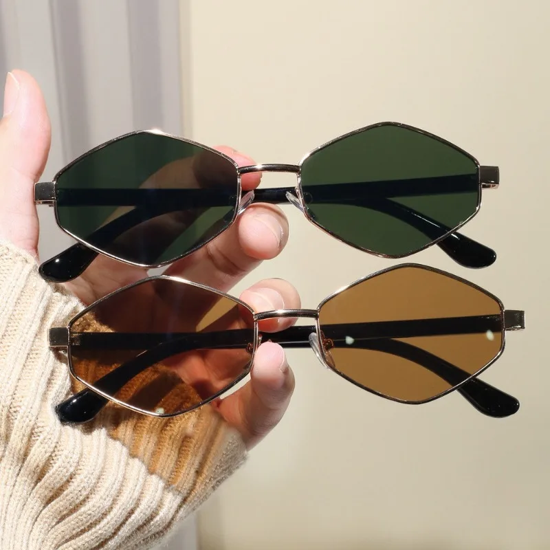 Modische Polygon-Sonnenbrille für Damen, sexy, kleiner Rahmen, sechseckige Punk-Brille für Damen, Vintage-Brille, UV400
