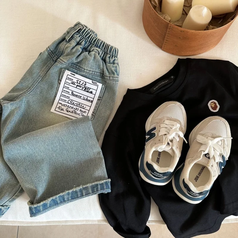 Jeans retrò per bambini Pantaloni dritti larghi Pantaloni a gamba larga per ragazzi e ragazze 2025 Nuovi pantaloni tascabili in denim per bambini primavera autunno