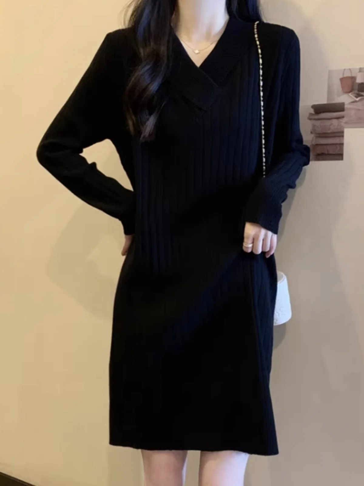 Camiseta de Malha Plus Size com Decote em V, Solta, que Cobre a Barriga, Camada Base Colorida para Outono