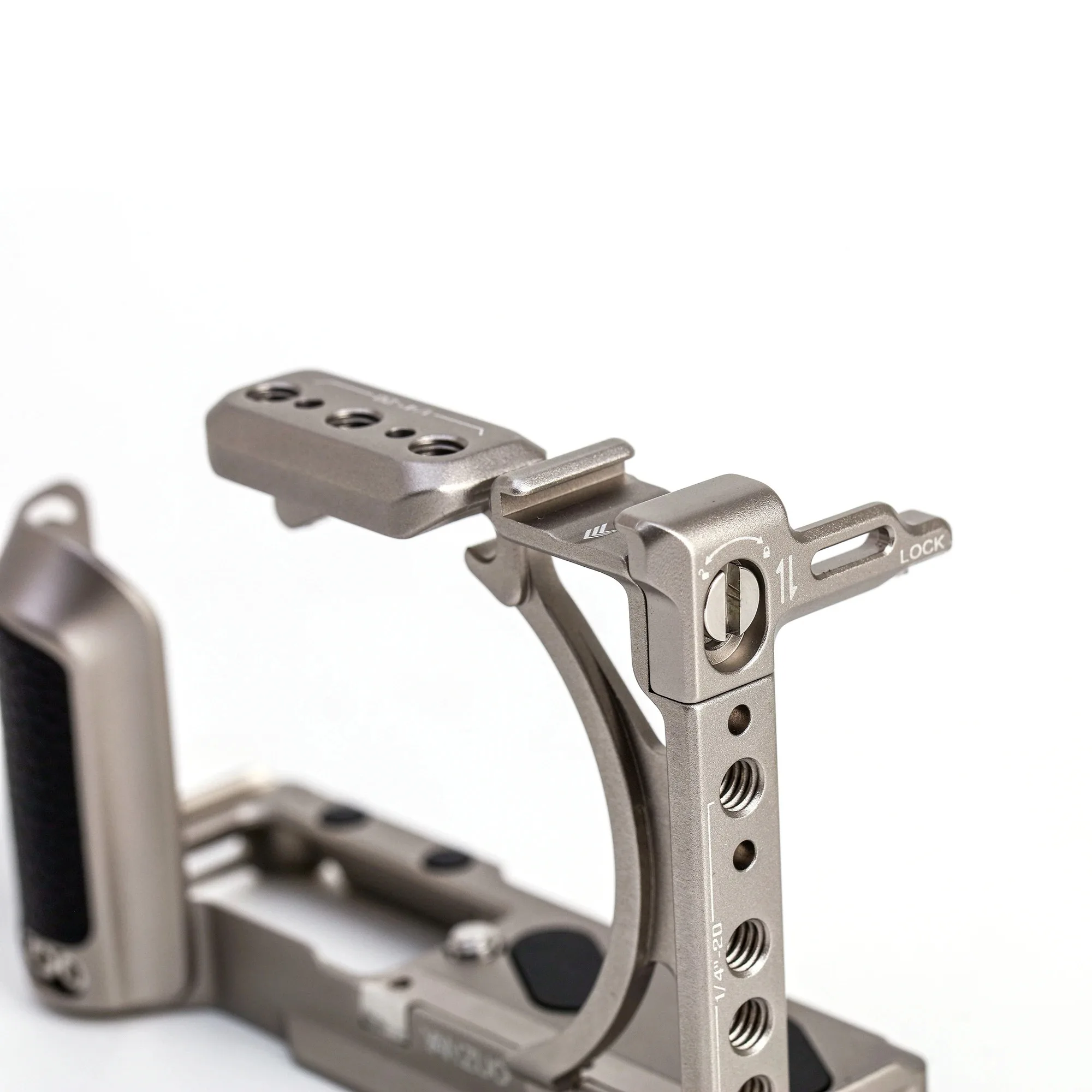 YANZUO Camera Cage For Canon V1 Camera Metal Protective Quick-Release Plate V1 Camera Cage Expansion Video Vlog Shooting Accesso