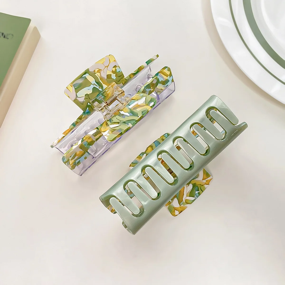 Luxury Korean Color Matching Acetate Stylish Simple Green Shark Clip Hair Accessory