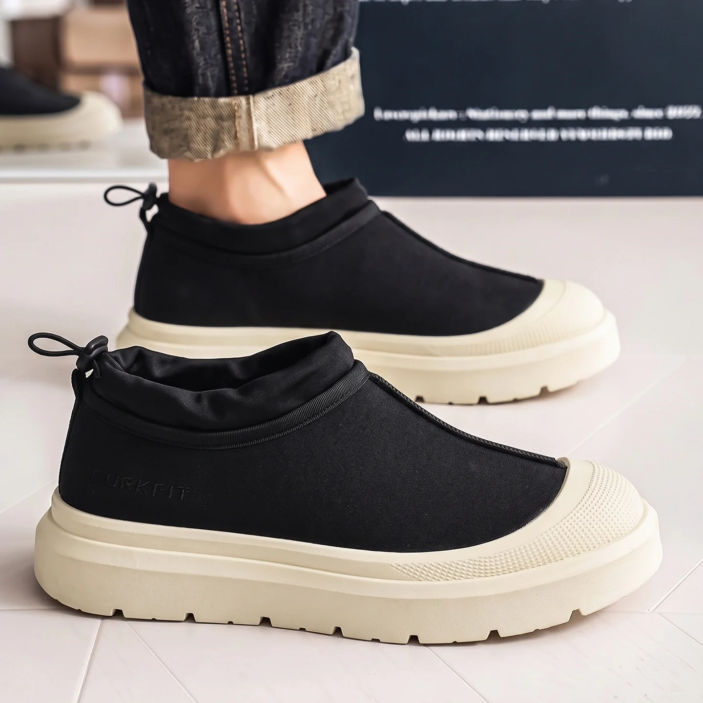 Mens Winter New Style Snow Boots with Fur Lining, Thick Sole, Extra Padding and Thick Warm Insulation Cotton Shoes