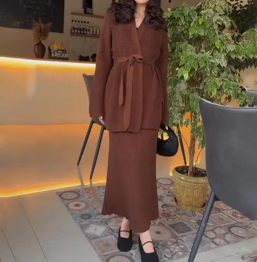 

2025 Autumn/Winter New Women's Casual V-neck Solid Color Woolen Dress Fashion Set Women's Wear