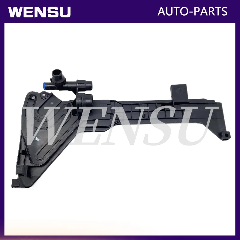 17111436250 1711 1436 251 Placa de montagem do radiador do motor de peças automotivas para BMW E46 M43 M52 M54 N42 N40 N45 2006