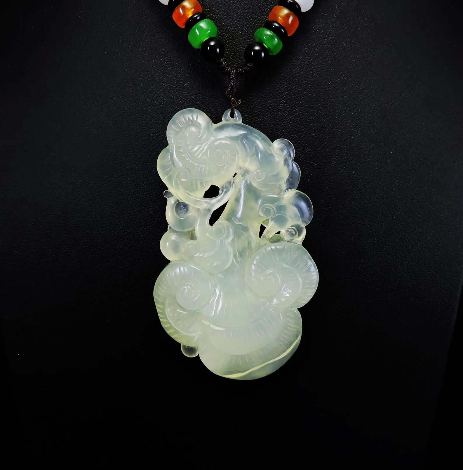 Jade Jewelry Natural Jade Pendant Necklace Hand-Carved Ruyi Jadeite Necklace Pendant Gift No Treatment 580i