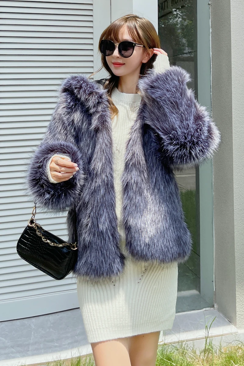 2024 Autumn/Winter Elegant new Fox Fur Thickened Women's Warm Fur Fashion Coat Hooded Short Artificial Fur Coat