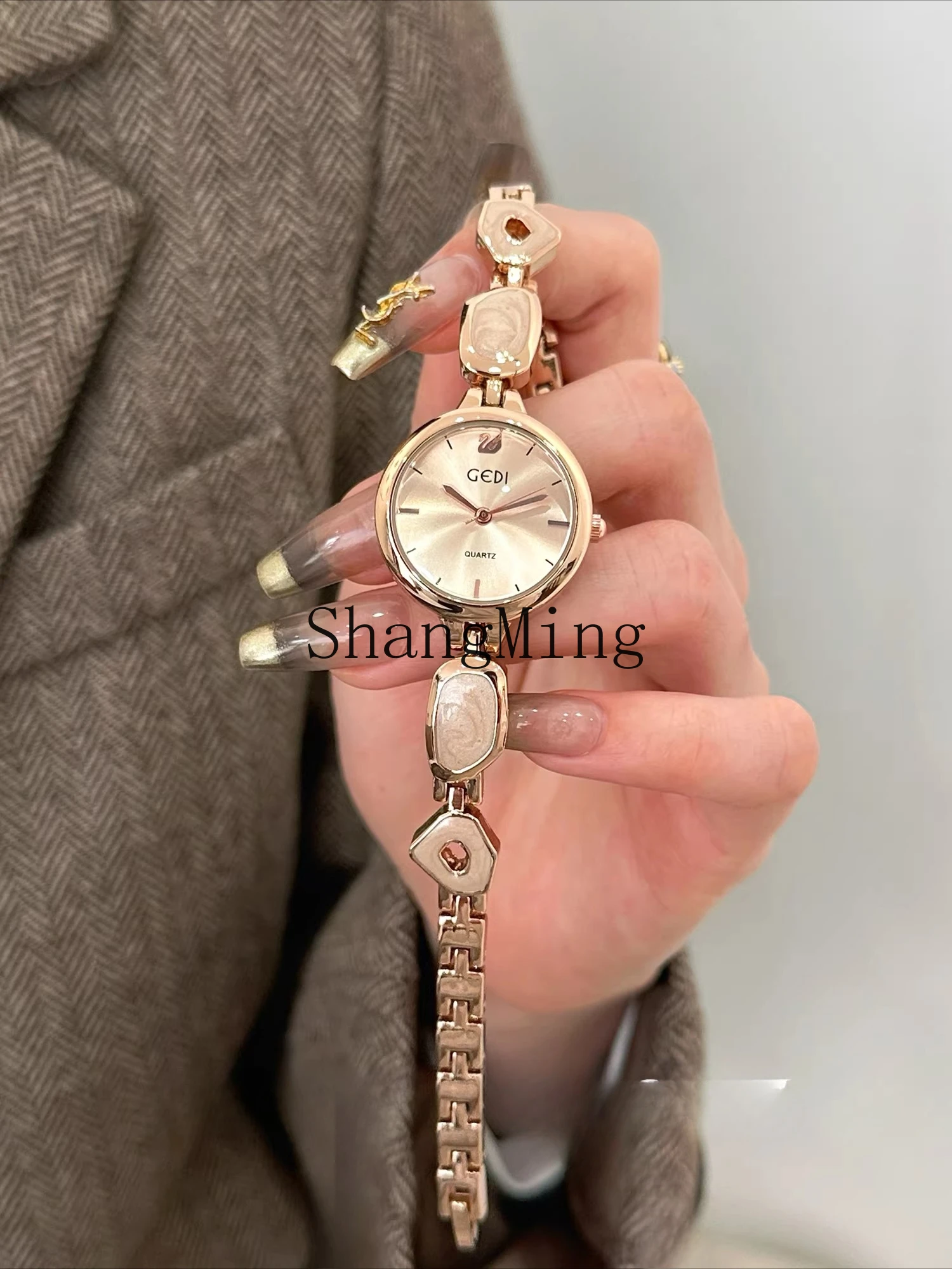FG light luxury niche simple temperament bracelet irregular watch new