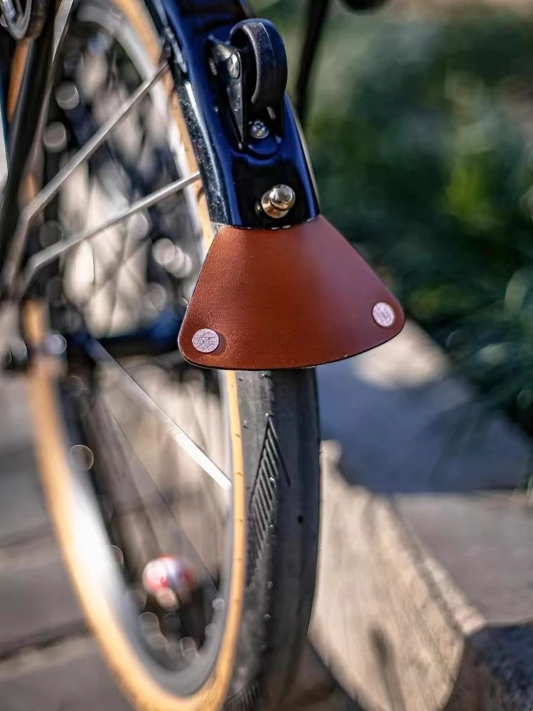 

Вращающийся, подходит для модификации складных велосипедных аксессуаров, передняя и задняя крышка грязевого механизма из воловьей кожи.