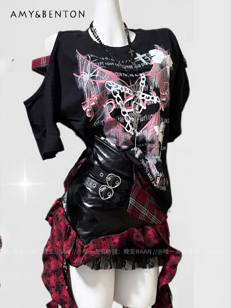 

Темная девушка, японская субкультура, панк-стиль, футболка с открытыми плечами и короткими рукавами, нерегулярная клетчатая юбка, комплект из двух предметов для горячих девушек Y2K