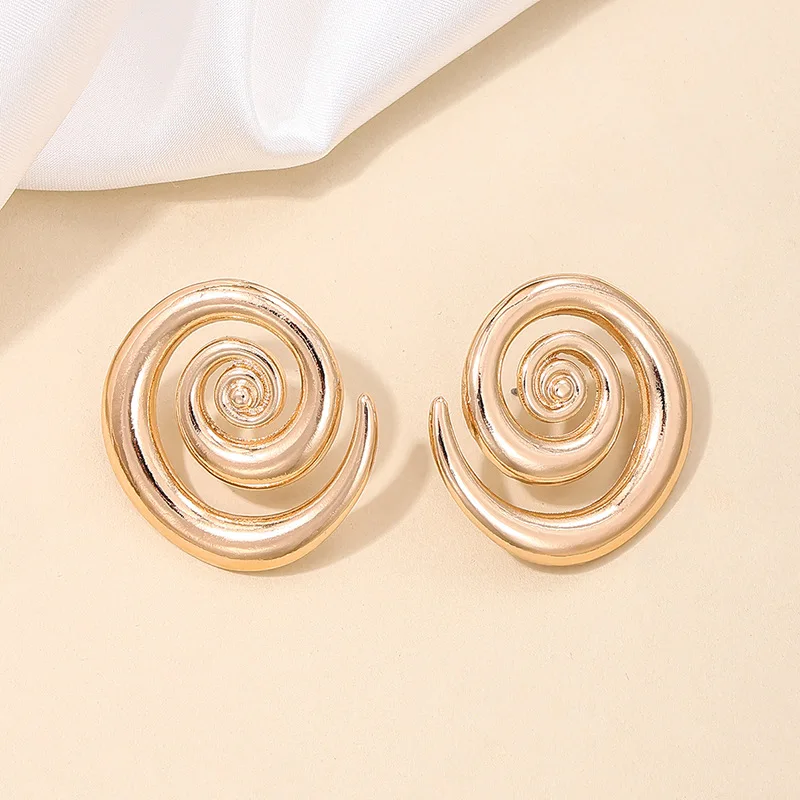 DIEZI Exaggerated Hollow Out Geometric Metal Stud Earrings For Women Girls Party Steampunk Piercing Earrings Accessories Jewelry