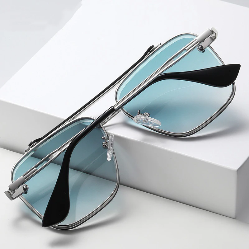 CATERSIDE Retro-Sonnenbrille mit großem Metallrahmen für Herren, flache Oberseite, Doppelbrücke, hochwertige Sonnenbrille für Damen, Party- und Festival-Brillen – Detail 3