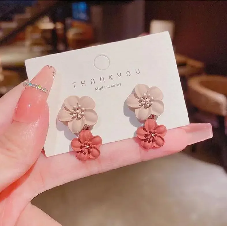 Contrast Pink Flower Earrings INS Style Women's Earrings Perforated Party Banquet KPOP Personality Charm Girl Friendship Gift