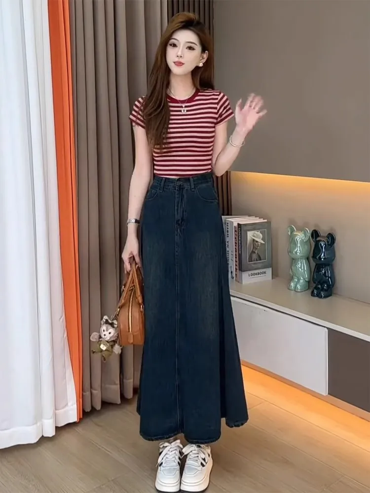 

Fashionable Retro Hot Girl Style Women's Summer 2025 Two-Piece Set Short Sleeve Striped Top Denim Skirt Casual Outfit