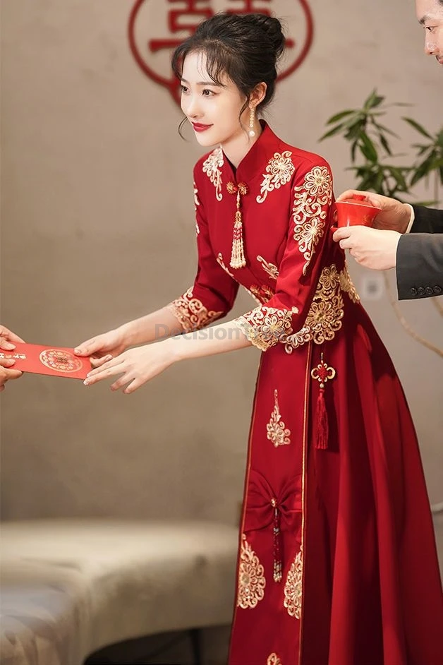 

2025 chinese style classical temperament bridal wedding toasting attire high end gorgeous exquisite elegant lady party qipao