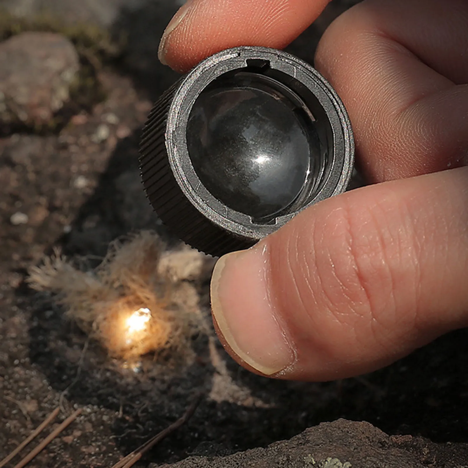 

7in1 Survival Whistle Multifunctional Outdoor EmergencyCompass Magnifier Thermometer LED Light Portable Outdoor Whistle