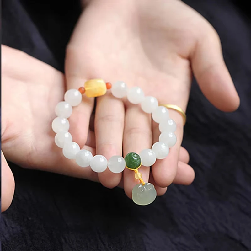 Elegant Natural Jade Beaded Bracelet with Agate and Amber Accents Timeless Accessory for Women Daily Party Wear