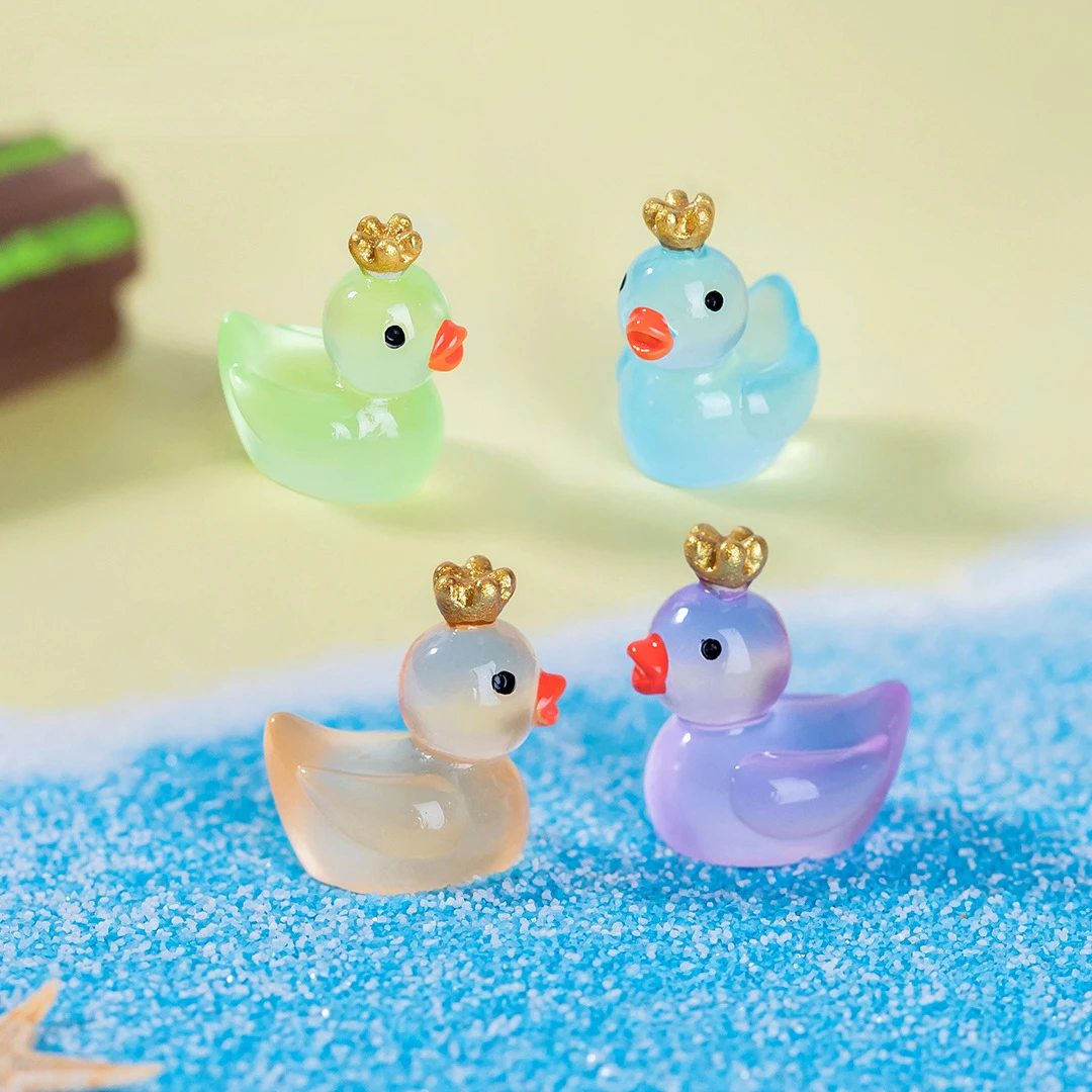 10/20/50PCS Mini Fluorescent Crown Duck Ornament Miniature Figures Tiny Duck Resin Handicraft Micro Landscape Dollhouse Decorate