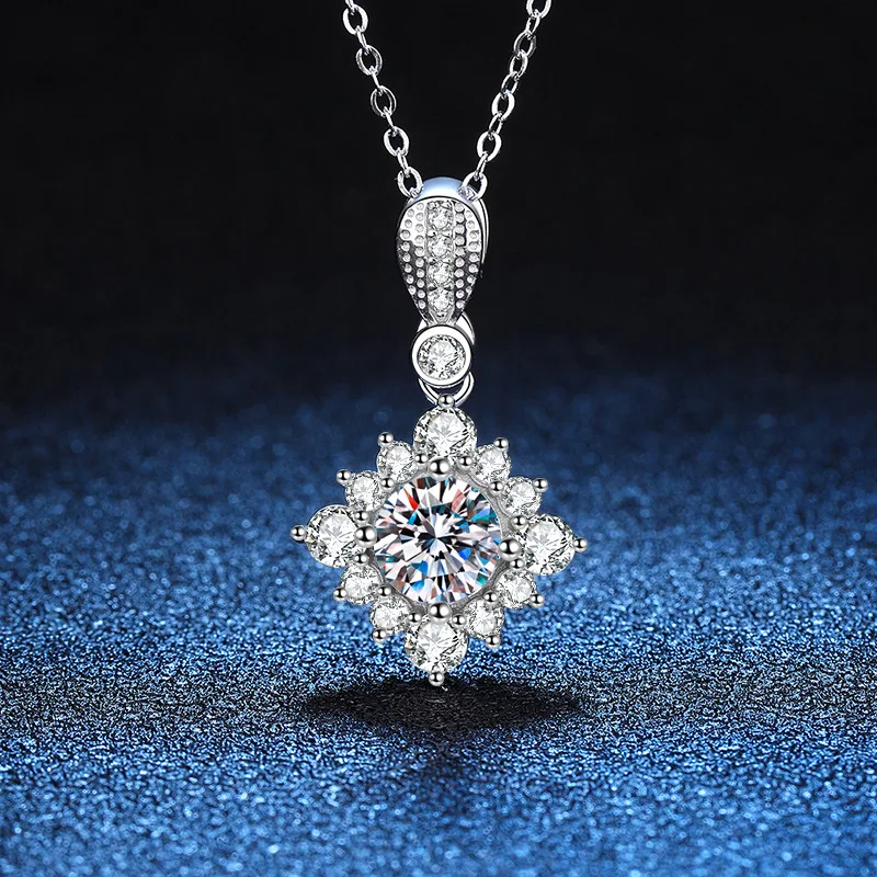 D color moissanite pendant necklace light luxury geometric princess full diamond moissanite silver necklace platinum PT950 mark