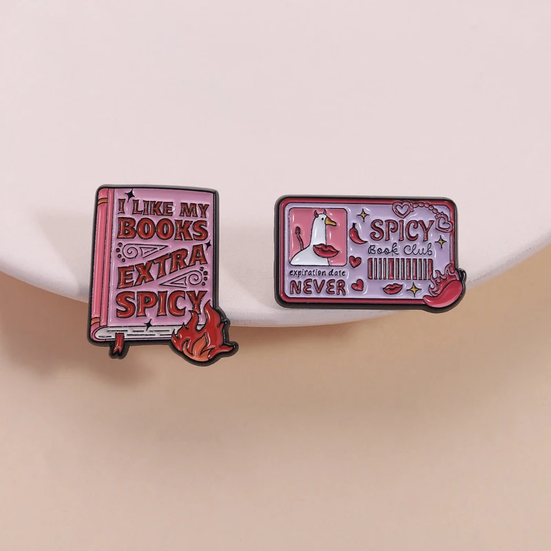 Pin para amantes de los libros románticos, broche bonito para Club de libros picantes para lectores, fecha de caducidad, accesorio NEVER, estilo literario divertido