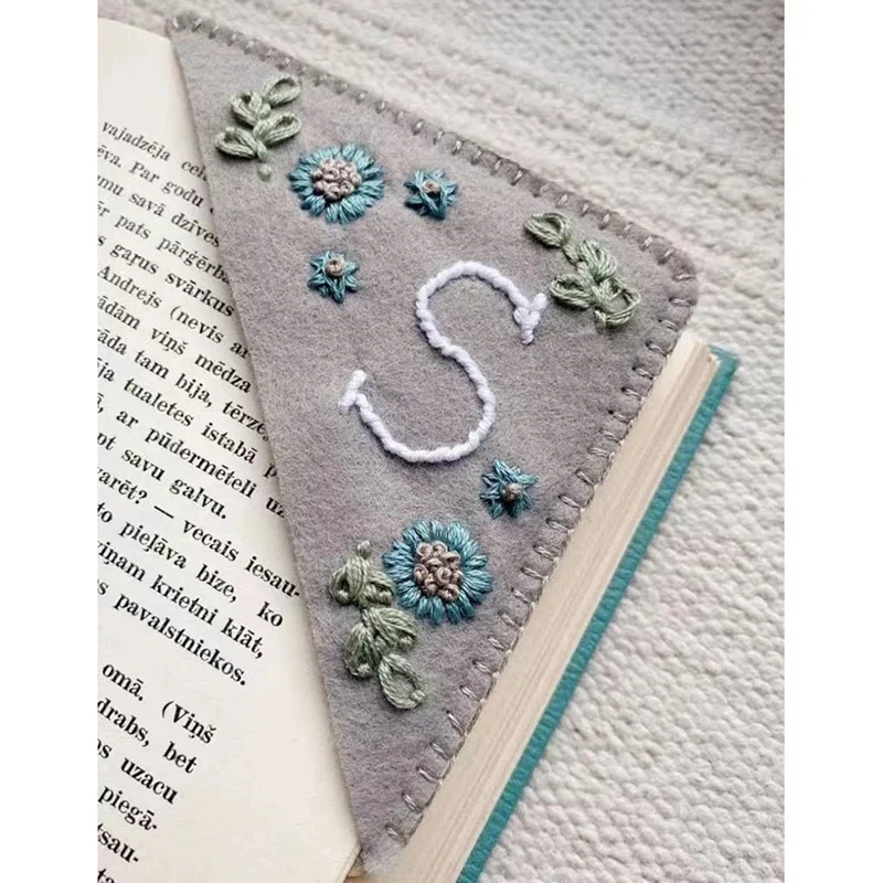 4PCS Hand Embroidered Corner Bookmark Felt Corner Letter Bookmark Flower Letter Embroidery Bookmarks