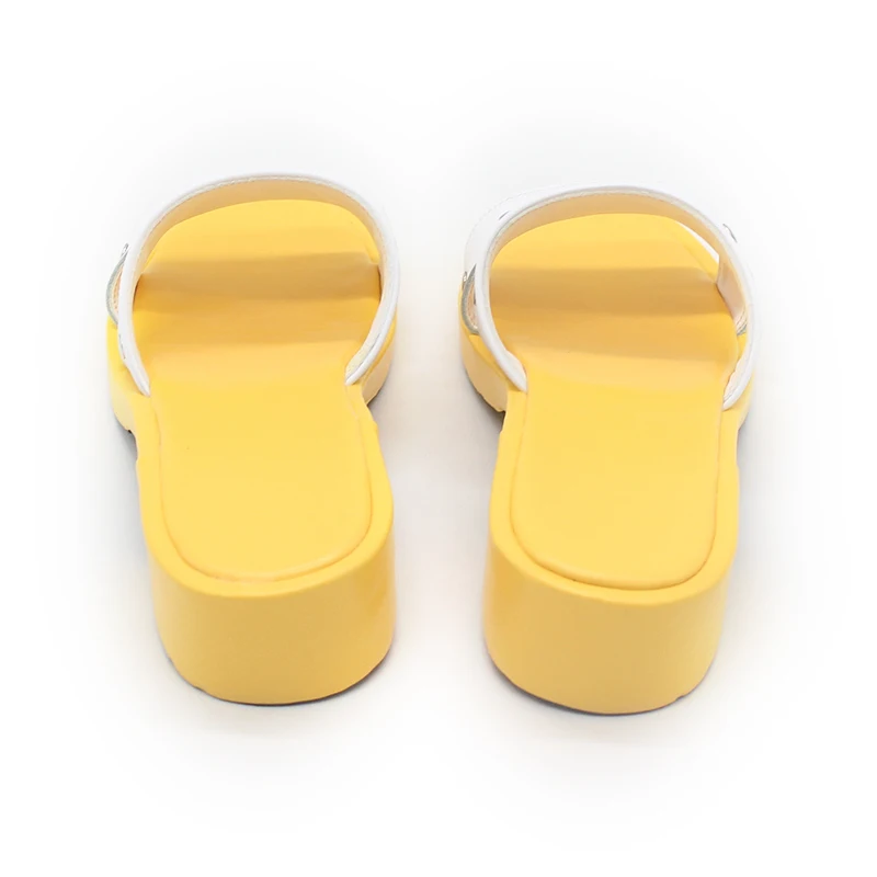 Anime Dandadan Seiko Ayase Scarpe Cosplay Stivali Festa di Halloween Pantofole gialle su misura