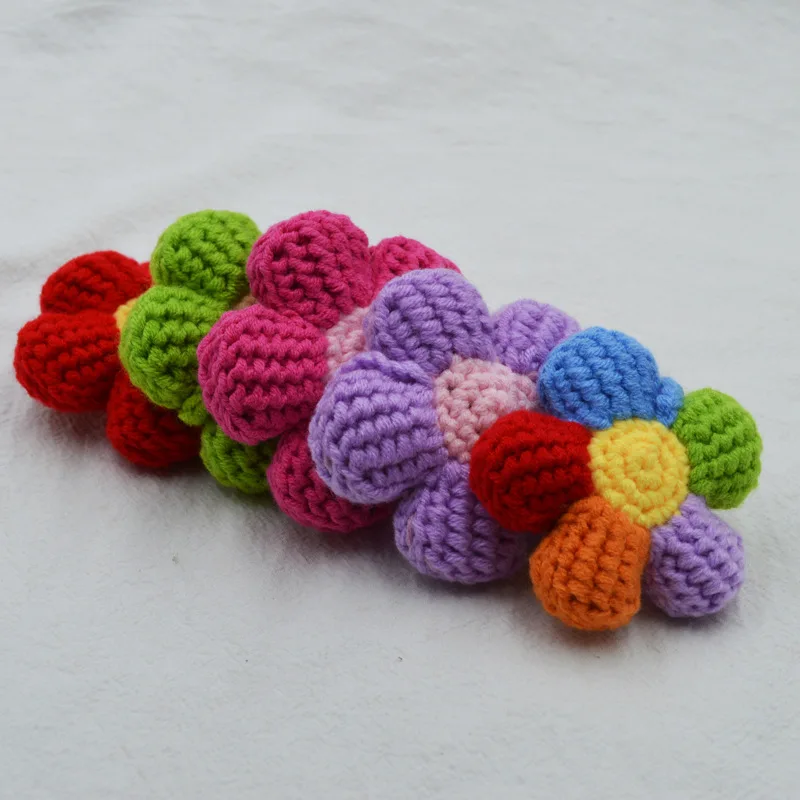 Groothandel handgemaakte gehaakte pop pluche knuffel kleine rode bloem hanger haaknaald handgemaakte garen weven Afghaanse bloem