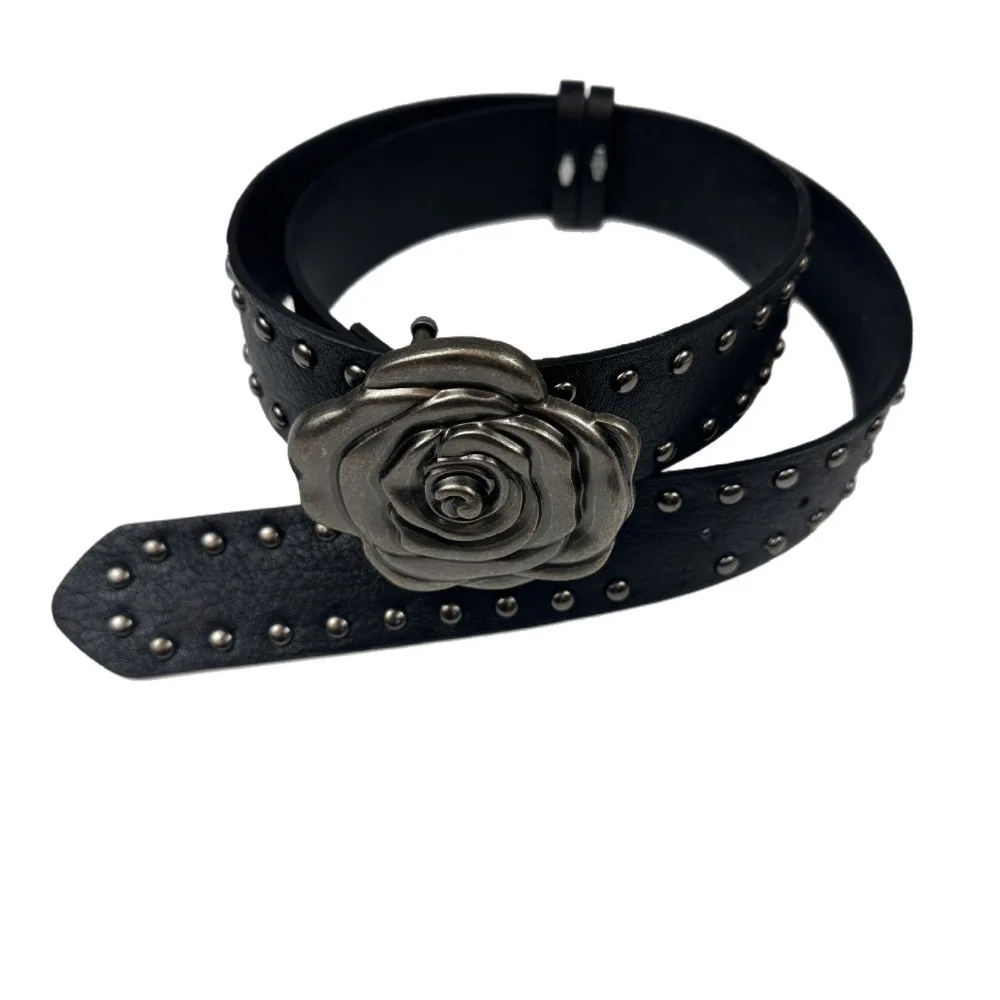 حزام روز بانك للنساء - حزام خصر مرصع بالجلد مع إبزيم، إكسسوار قوطي منفعل للجينز والتنانير