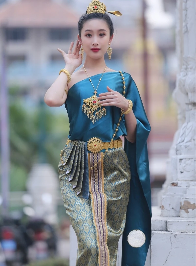 

Thailand Traditional Clothing for Women Blouse Shawl Long Skirt Vintage Clothes Photography Catwalk Welcome Thai Costume Ladies